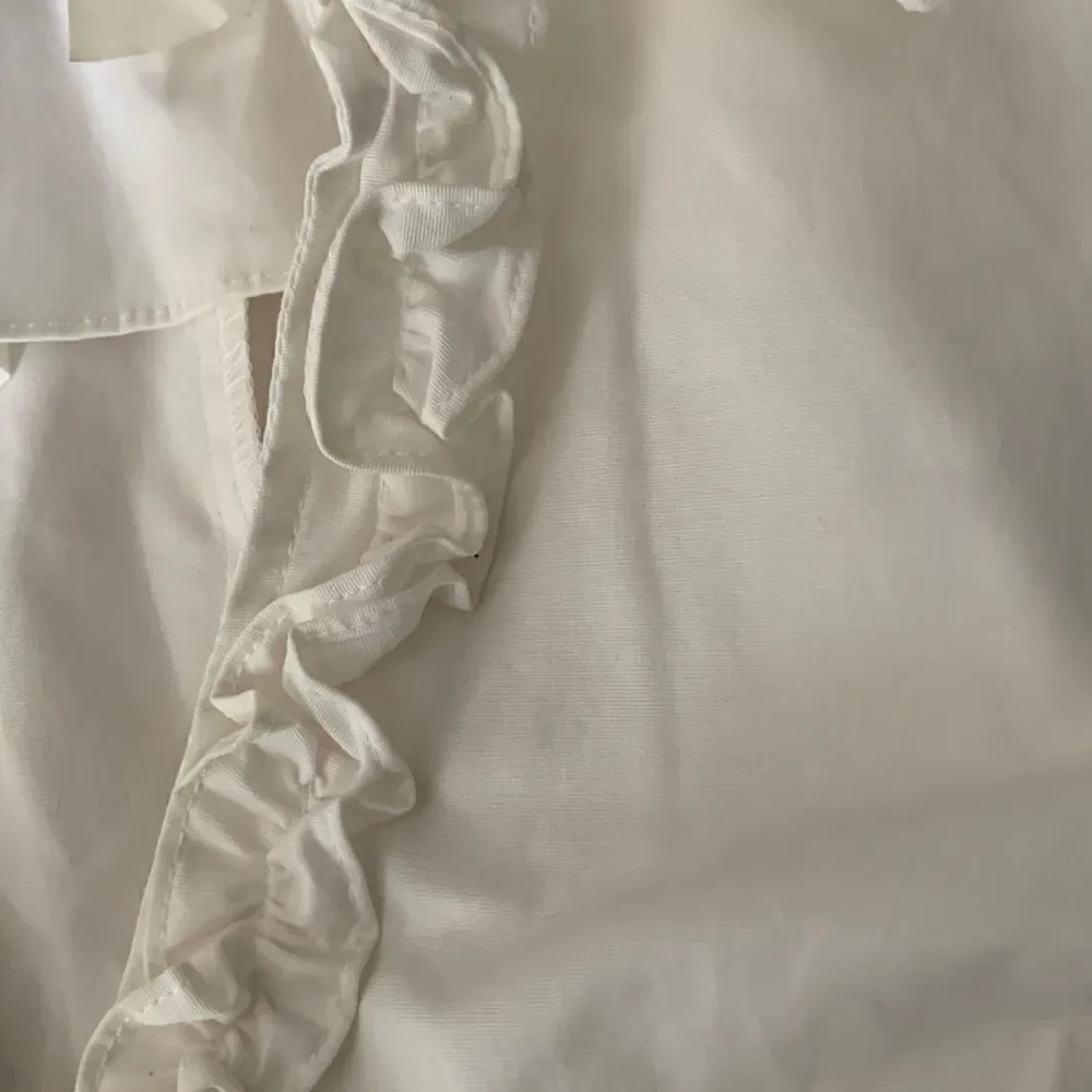 Style White Top - Picture 7 of 9